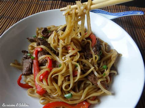   Le Nouilles de Riz Sautees au Boeuf: Savourez l'Explosion Umami d'un Plat Chinois Traditionnel !